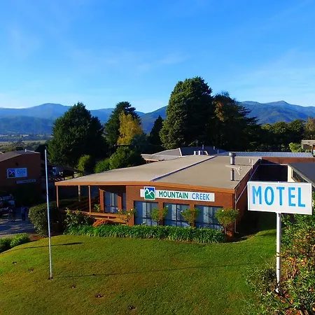 Mountain Creek Motel Bar & Restaurant-3
