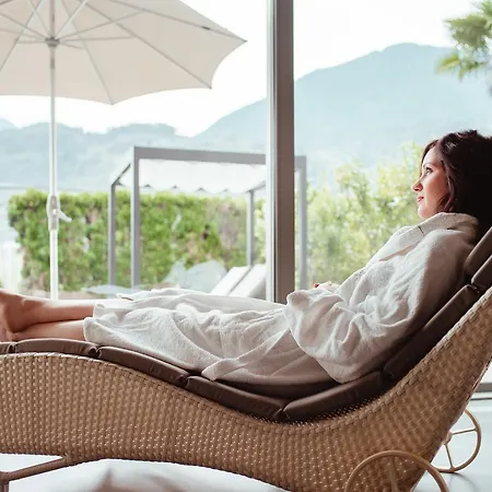 Hotel Tiefenbrunn Gardensuites & Breakfast-3