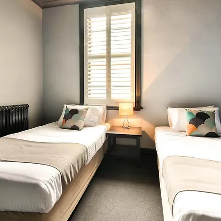 Hotel Canobolas-3
