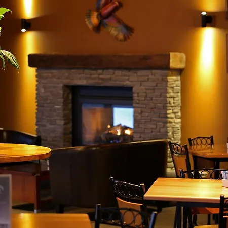 Stumpers Hotel-2