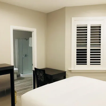 Bay Hotel-2