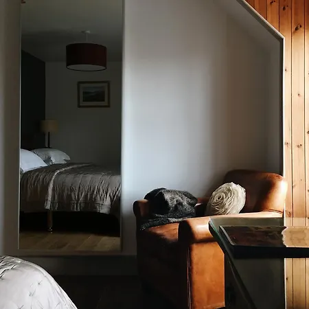 Mackay'S Rooms-3
