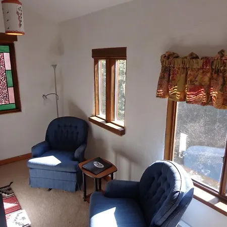Amizette Inn-3