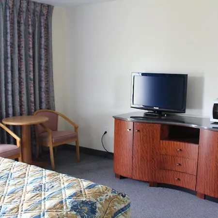 Krystal Penguin Inn-2