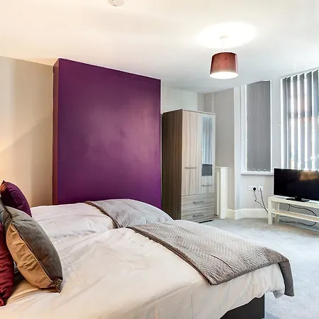 Clen Holme House-2
