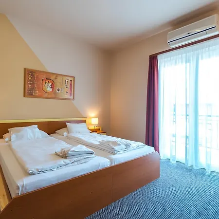 Beach Hotel-3