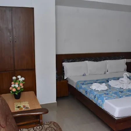 Hotel Palacial Pondi-3