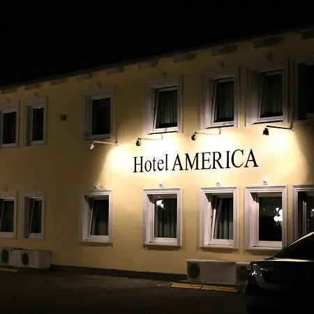 Hotel America-3