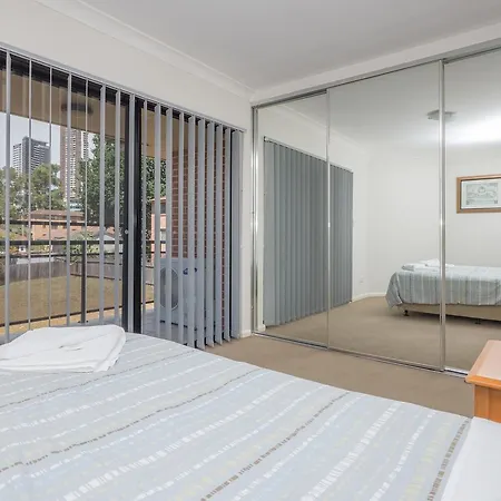 Parkside Apartments Parramatta-3