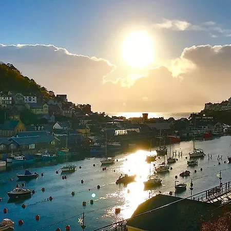 Jolly Sailor Inn - The Oldest Pub In Looe - Family Run And Full Of Charm And Character-2