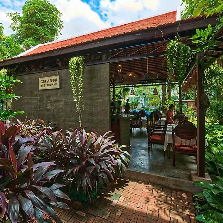 Mane Village Suites-3
