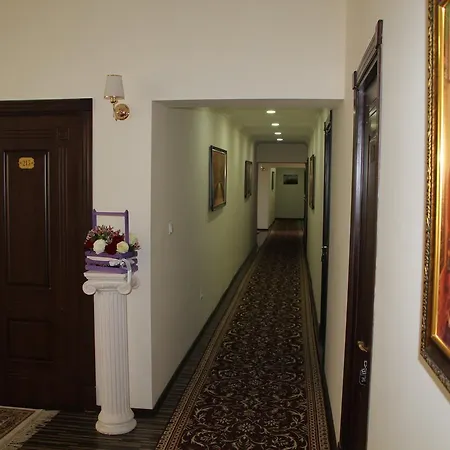 Hotel "Grand Way"-3