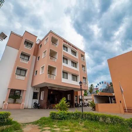 Hotel Ems Mayura-2