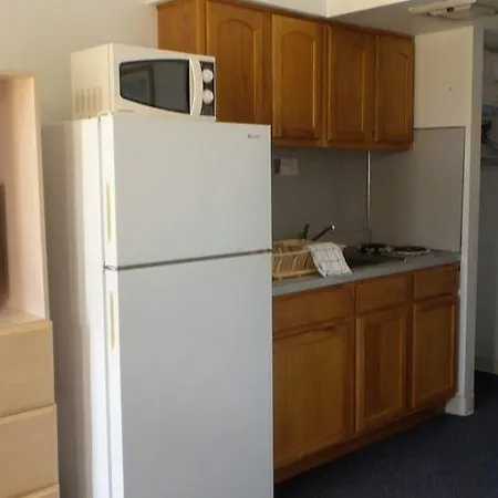 Golden Rail Motel-3