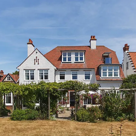 Alton House Sheringham-3