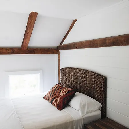 Squire Tarbox Inn-2