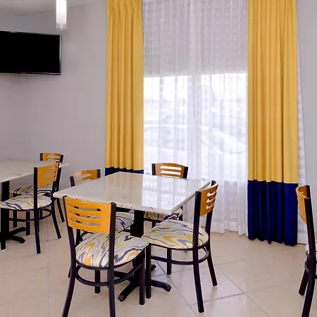 Americas Best Value Inn - Monroeville-3