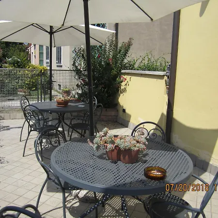 Adelphi Room & Breakfast-3