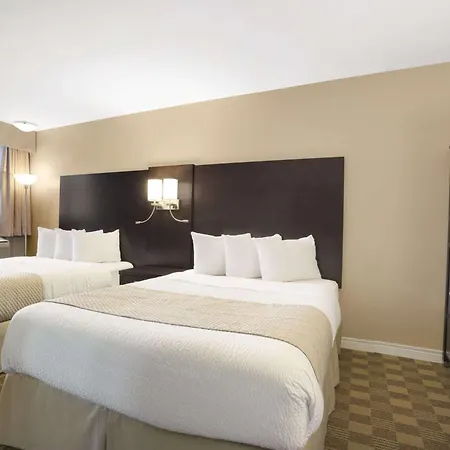 Days Inn & Suites By Wyndham North Bay Downtown-3