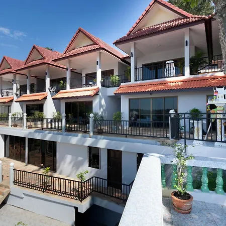 Two Chefs Inn-2