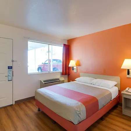 Motel 6-Phoenix, Az - East-3