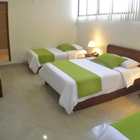 Hotel Castell - Cerca Del Aeropuerto-2