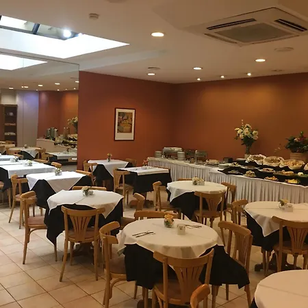 Crystal Palace Hotel-2