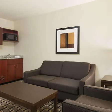 Ramada By Wyndham Edson-3