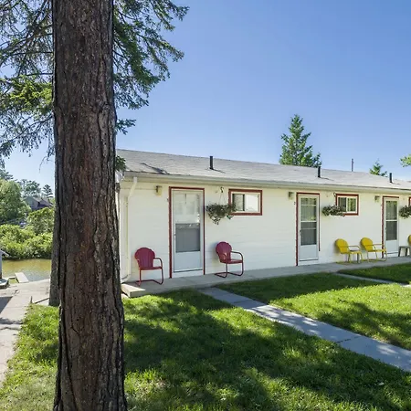 Hollywood Cottages-2