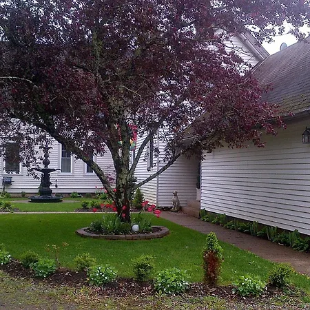 Briarwood Bed & Breakfast-3