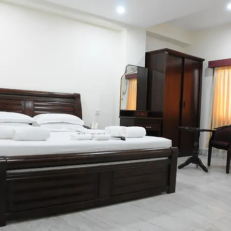 Lloyds Serviced Apartments, Near Music Academy-3