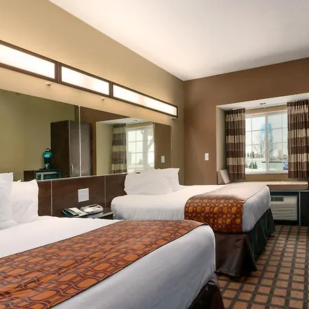 Microtel Inn & Suites By Wyndham Minot-2