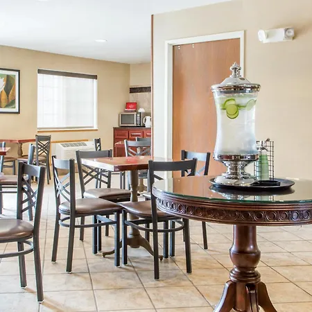 Hawthorn Extended Stay By Wyndham Milwaukee Airport-3