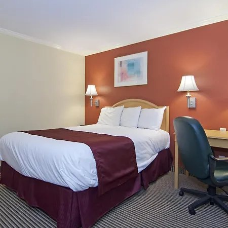 Valley Inn Shakopee-3