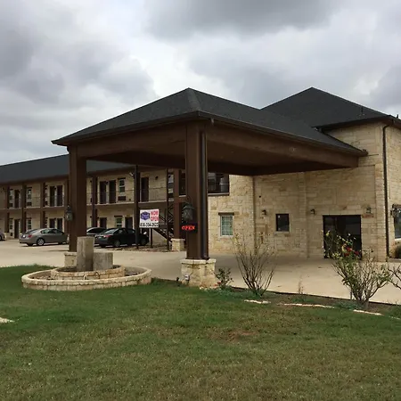 Pearsall Inn And Suites-3
