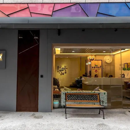 Colormix Hotel And Hostel-2