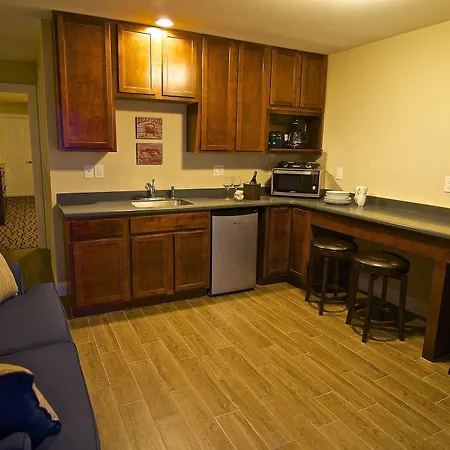 The Pelham Resort Motel-2