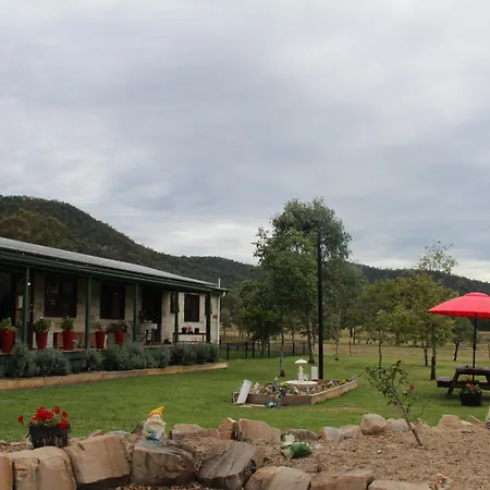 Starline Alpacas Farmstay Resort-3