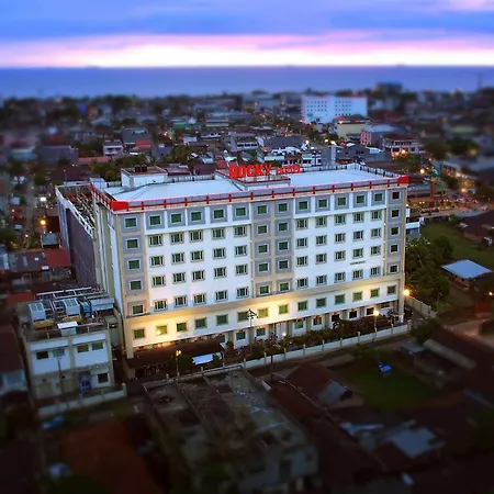 Rocky Plaza Hotel Padang-2