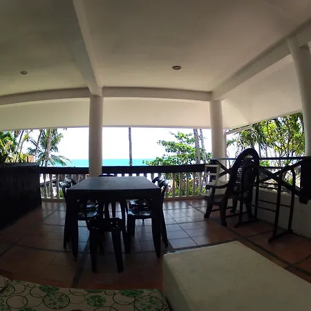 White House Beach Resort-2