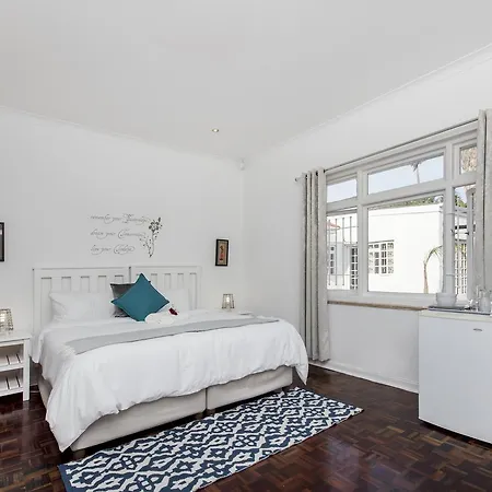 Emabaleni Guest House Pty Ltd-3