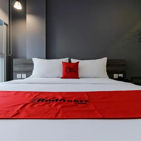 Reddoorz Plus Near Tebet-2