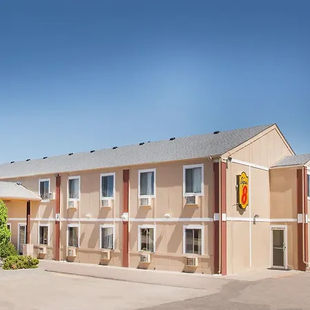 Super 8 By Wyndham Limon-2
