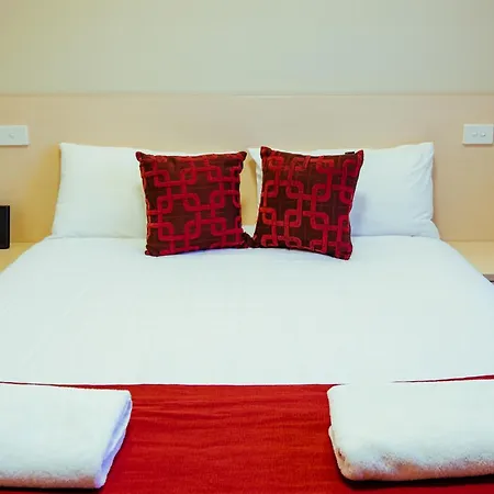 Club Motor Inn-3