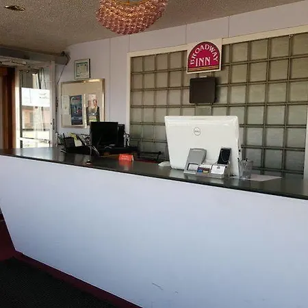 Broadway Inn-3