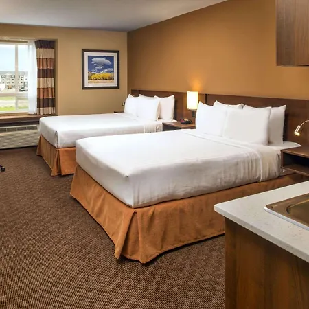 Microtel Inn & Suites By Wyndham Red Deer-3