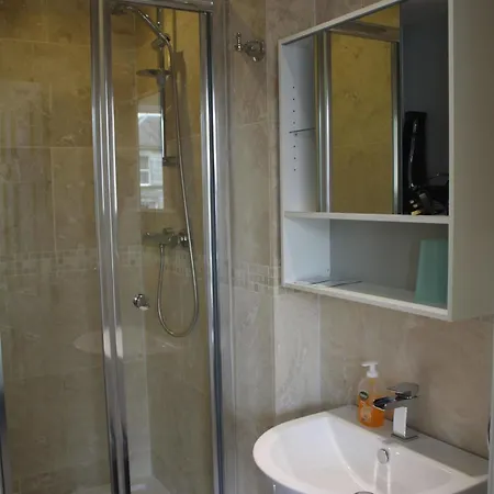 Edinburgh Holiday Guest House-3