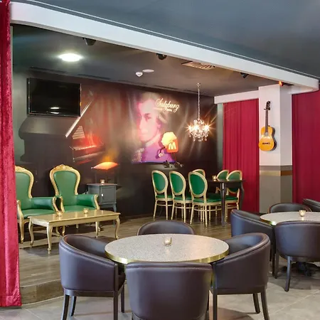 Meininger Hotel Salzburg City Center-3