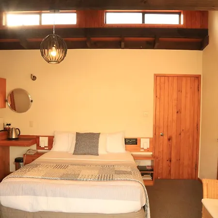 Papakura Motor Lodge & Motel-2