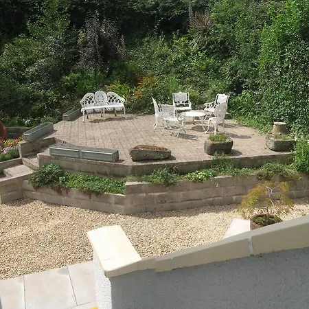 Hazelwood Guest House-3